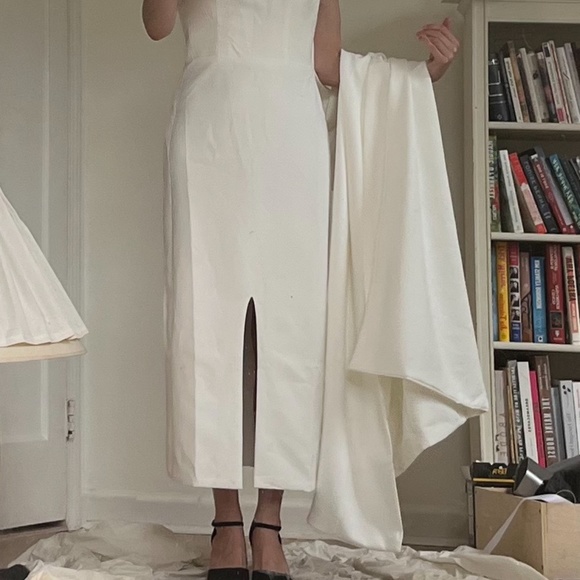 Markarian-Inspired Wedding Dress w/ Removable Train - Picture 5 of 10